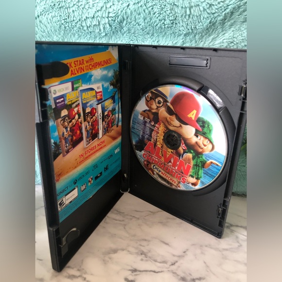 Alvin and the Chipmunks: Chipwrecked (DVD, 2011) - Picture 3 of 3